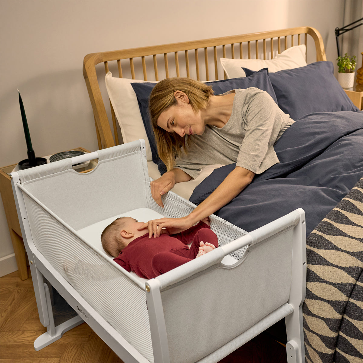SnuzPod Studio Bedside Crib with mattress - Paris White