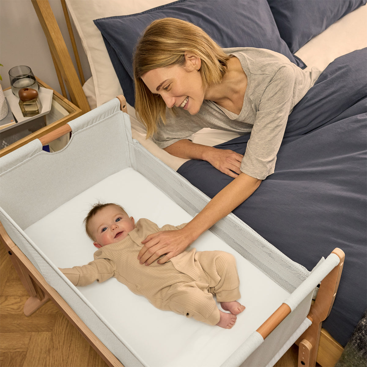SnuzPod Studio Bedside Crib with mattress - Stockholm Natural