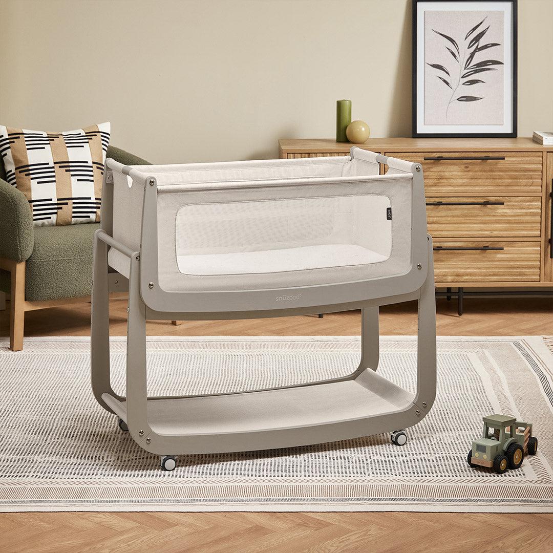 SnuzPod5 Bedside Crib - Pebble
